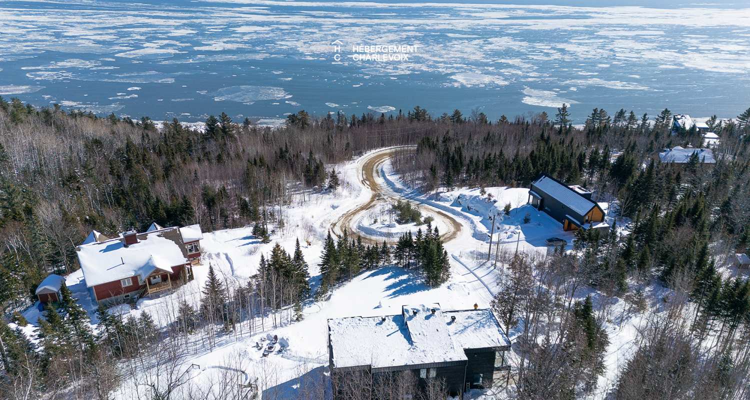 ALT-49 - Villa contemporaine offrant les splendeurs du St-Laurent!